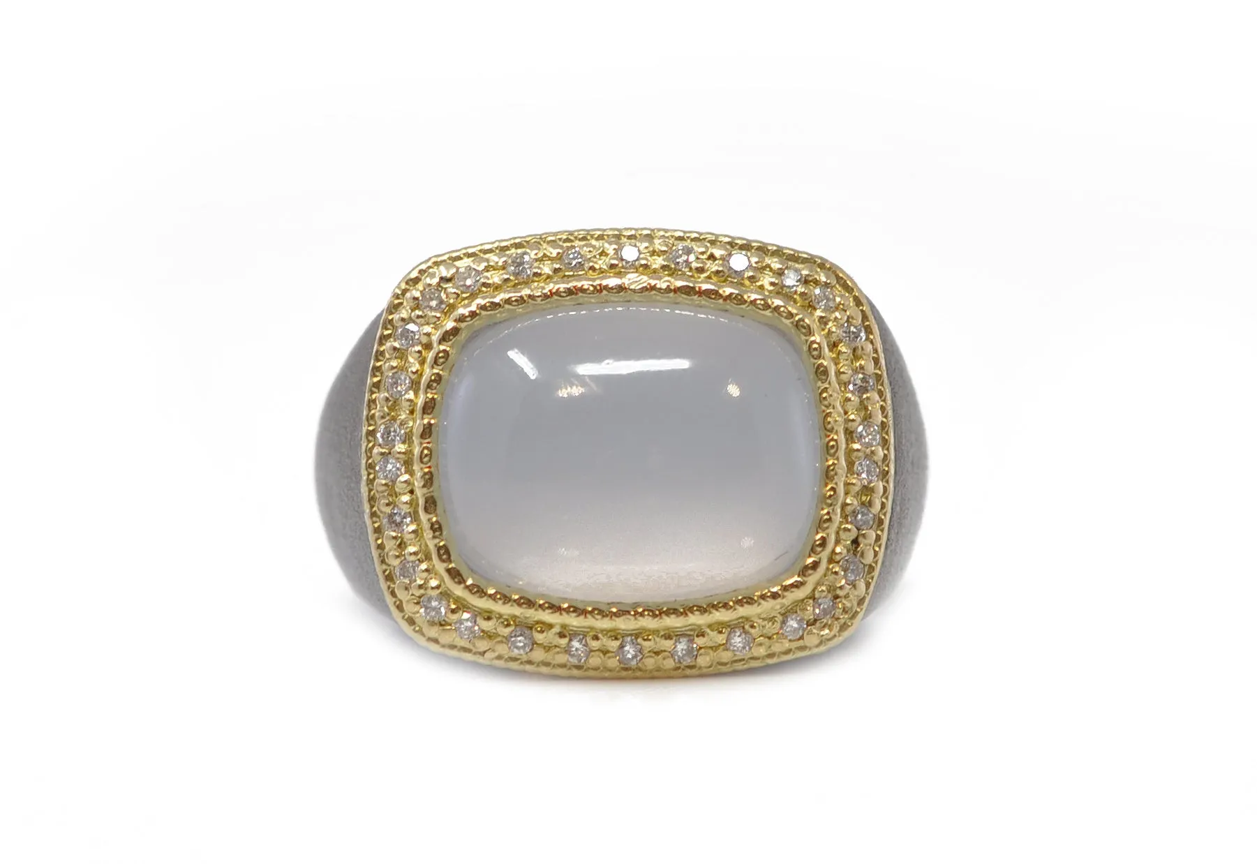 TURKISH CHALCEDONY SIGNET RING