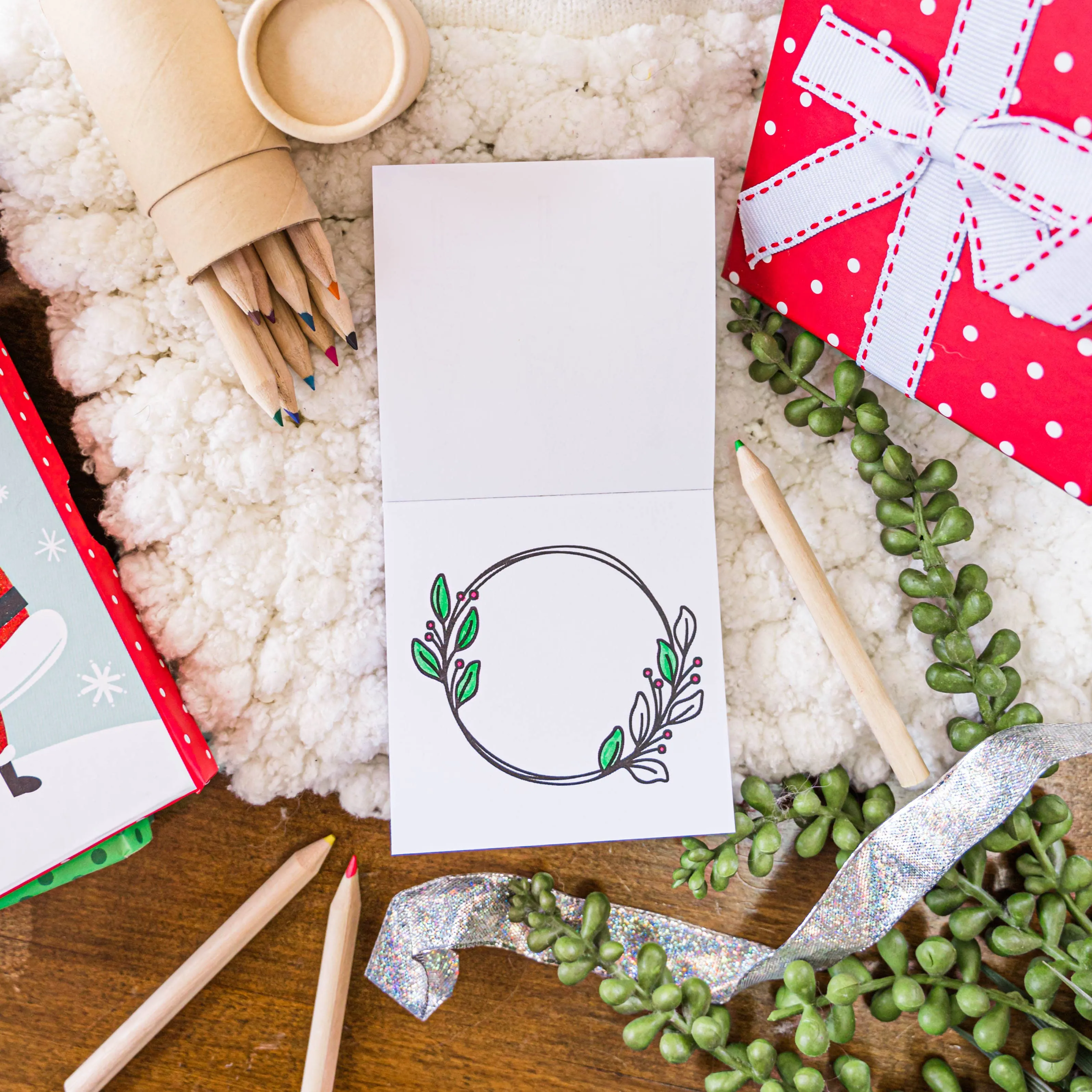 Very Merry Easy Tear Glue Bind Mini Coloring Book