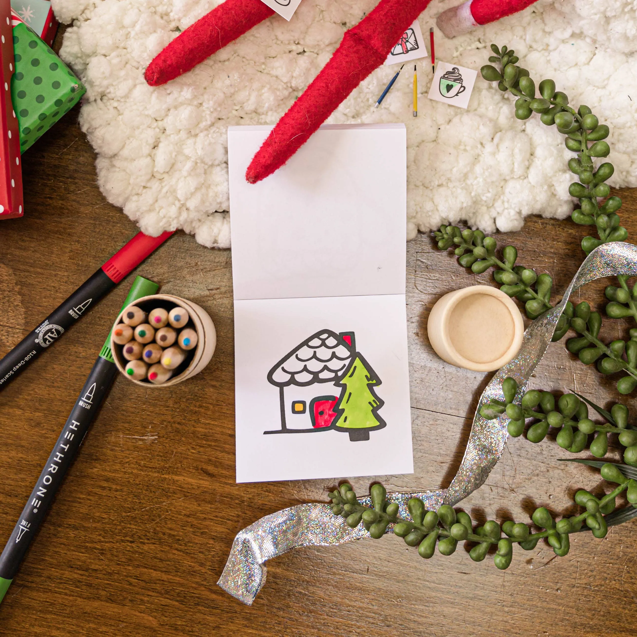 Very Merry Easy Tear Glue Bind Mini Coloring Book