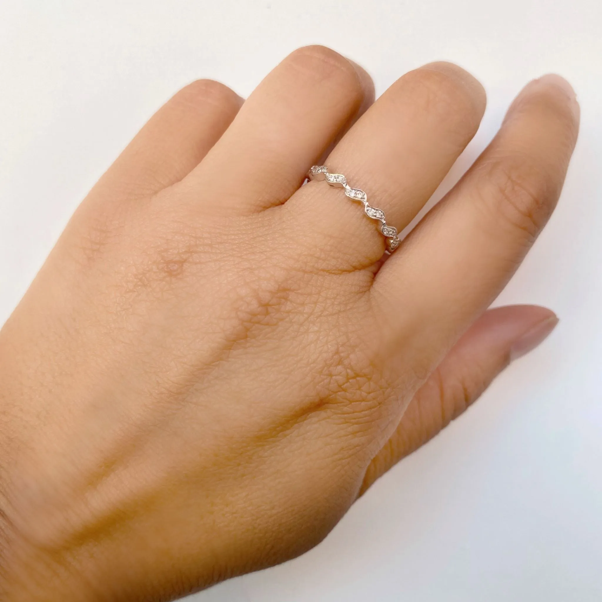 Wave White Diamond Band