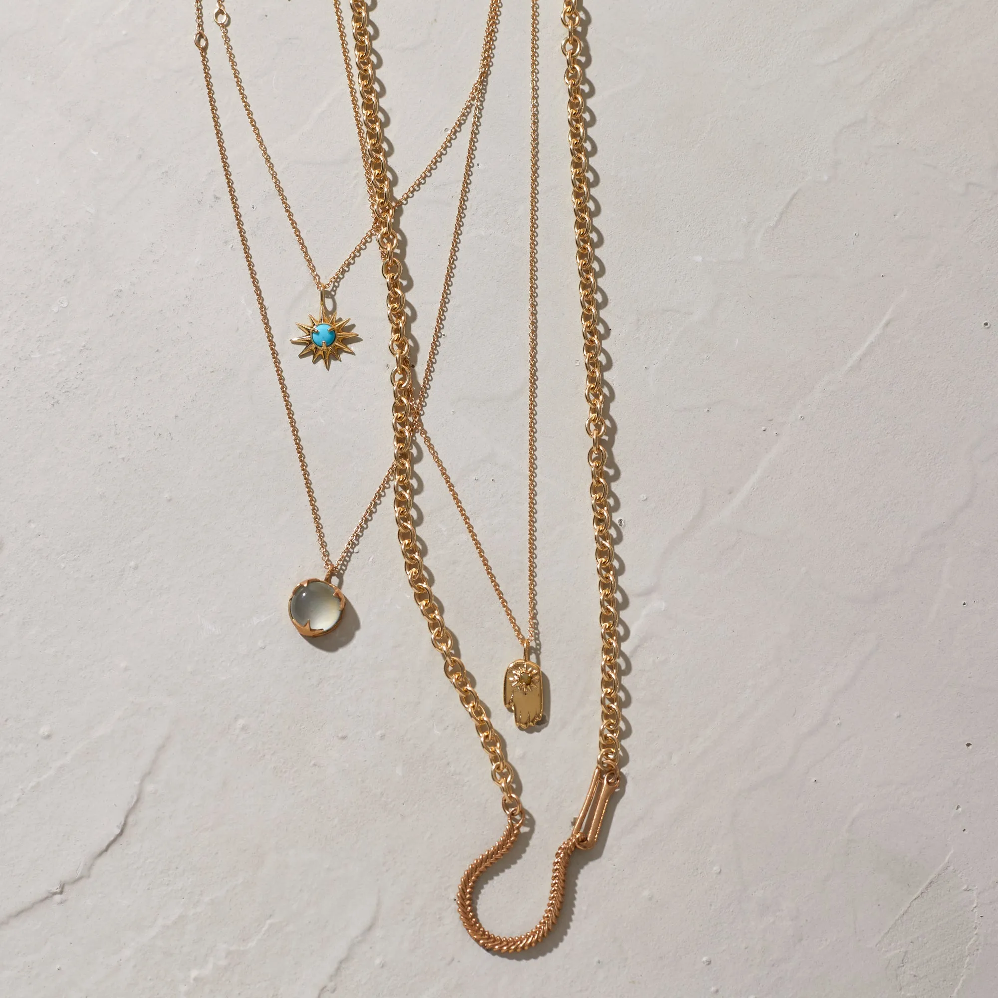 Woven Hook Necklace in Gold