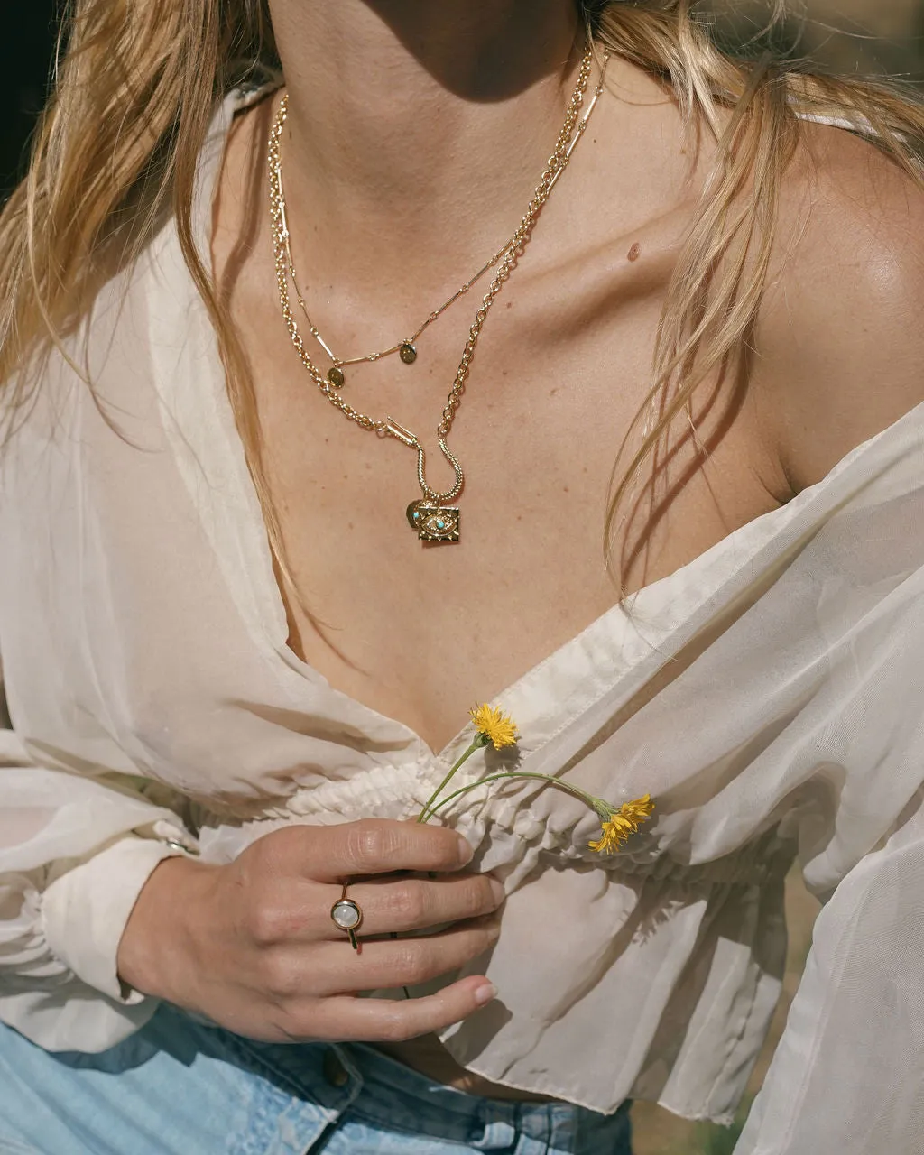 Woven Hook Necklace in Gold