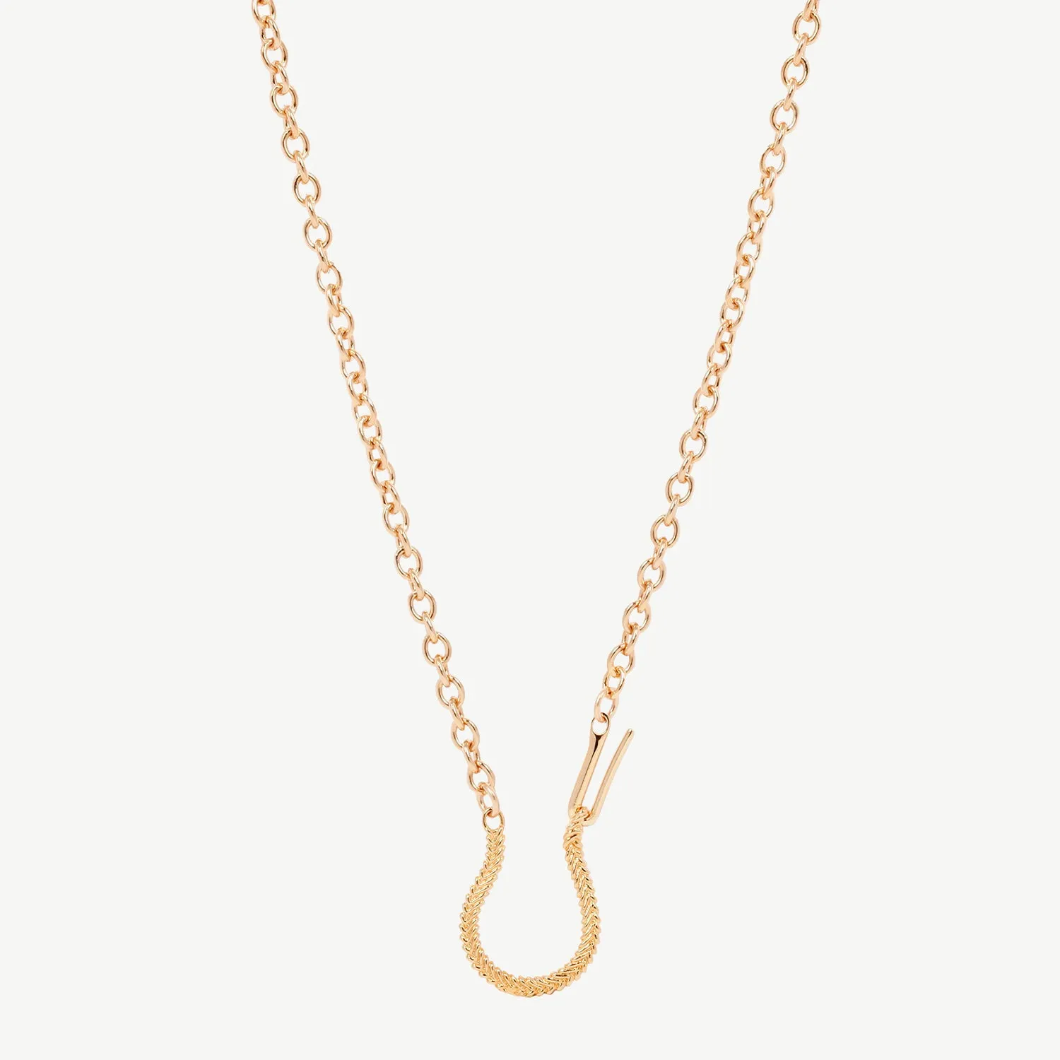 Woven Hook Necklace in Gold
