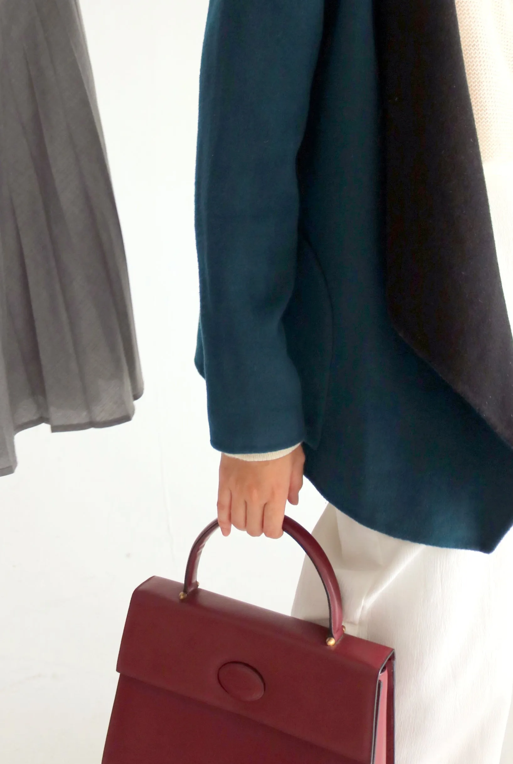 Yves coat-sold out
